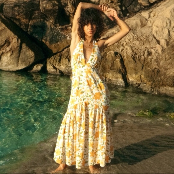 Billabong Dresses & Skirts - BILLABONG Feelin Retro Floral Halter Maxi Dress